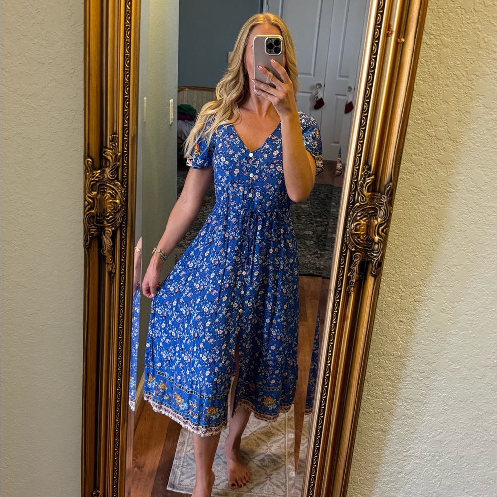 Chic Blue Floral Midi Dress